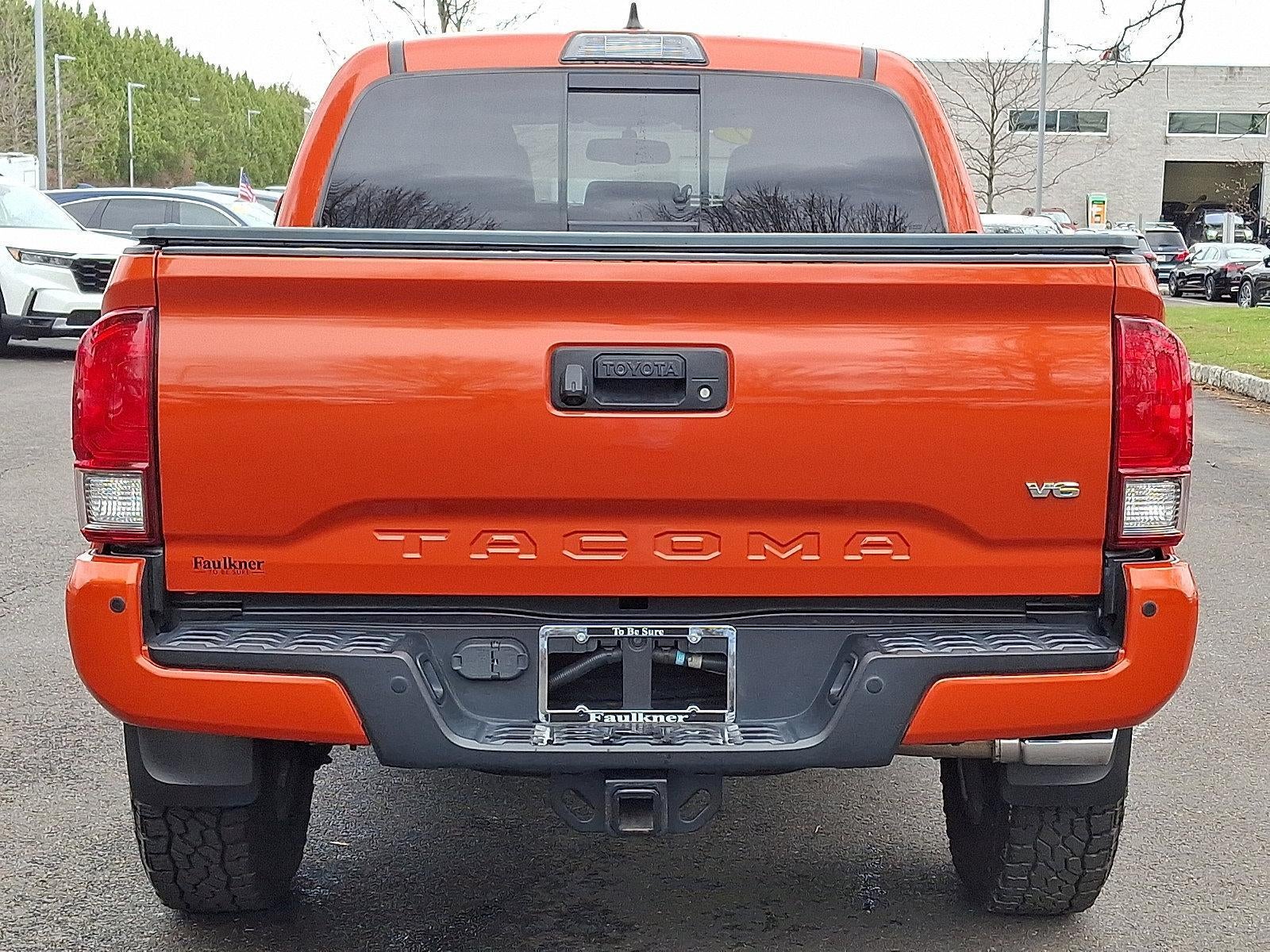 2017 Toyota Tacoma TRD Off Road Double Cab 5' Bed V6 4x4 MT (Natl)