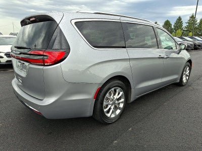 2021 Chrysler Pacifica Touring L FWD