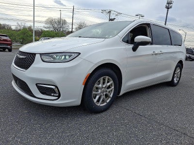 2023 Chrysler Pacifica Touring L FWD