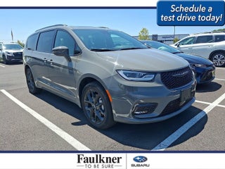 2022 Chrysler Pacifica Limited AWD
