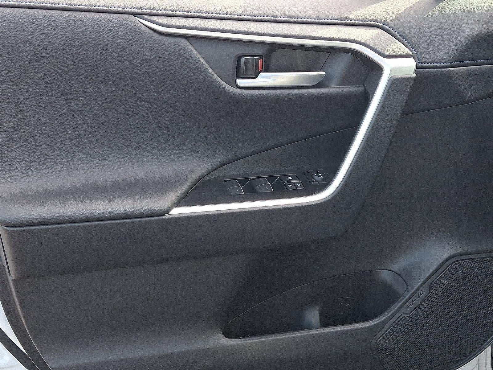 2025 Toyota RAV4 Hybrid XSE AWD (Natl)