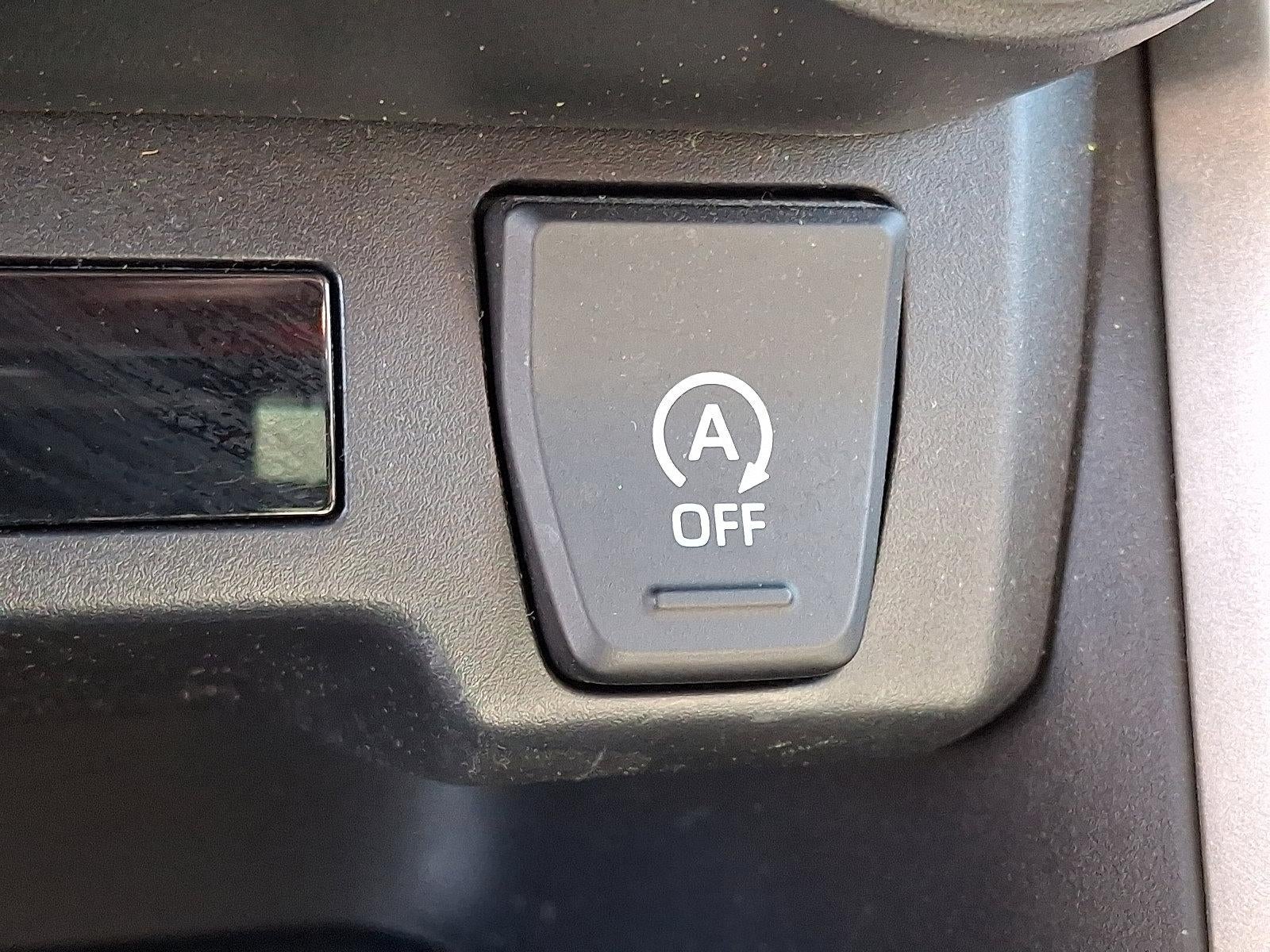 2020 Toyota RAV4 XLE AWD (Natl)