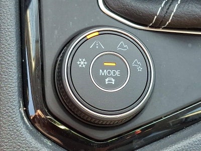 2024 Volkswagen Taos SE 4MOTION