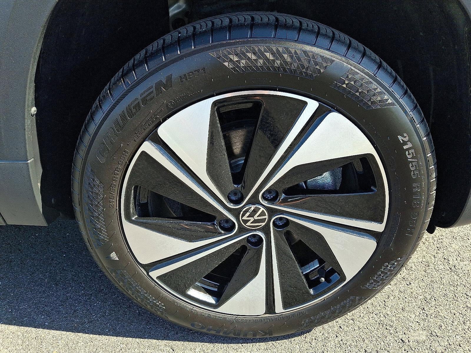 2024 Volkswagen Taos SE 4MOTION