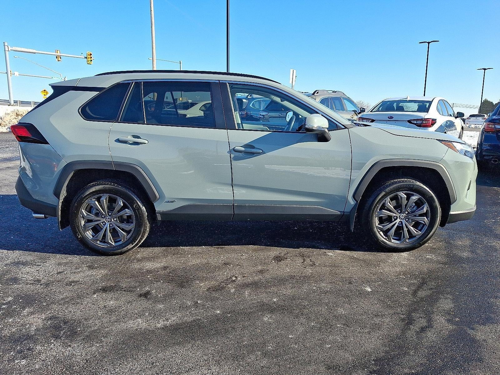 2023 Toyota RAV4 Hybrid XLE Premium AWD (Natl)