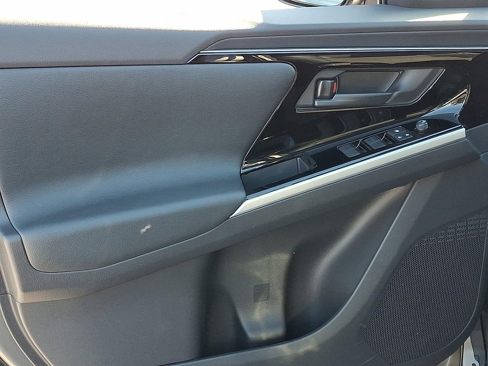 2024 Toyota bZ4X XLE AWD (Natl)