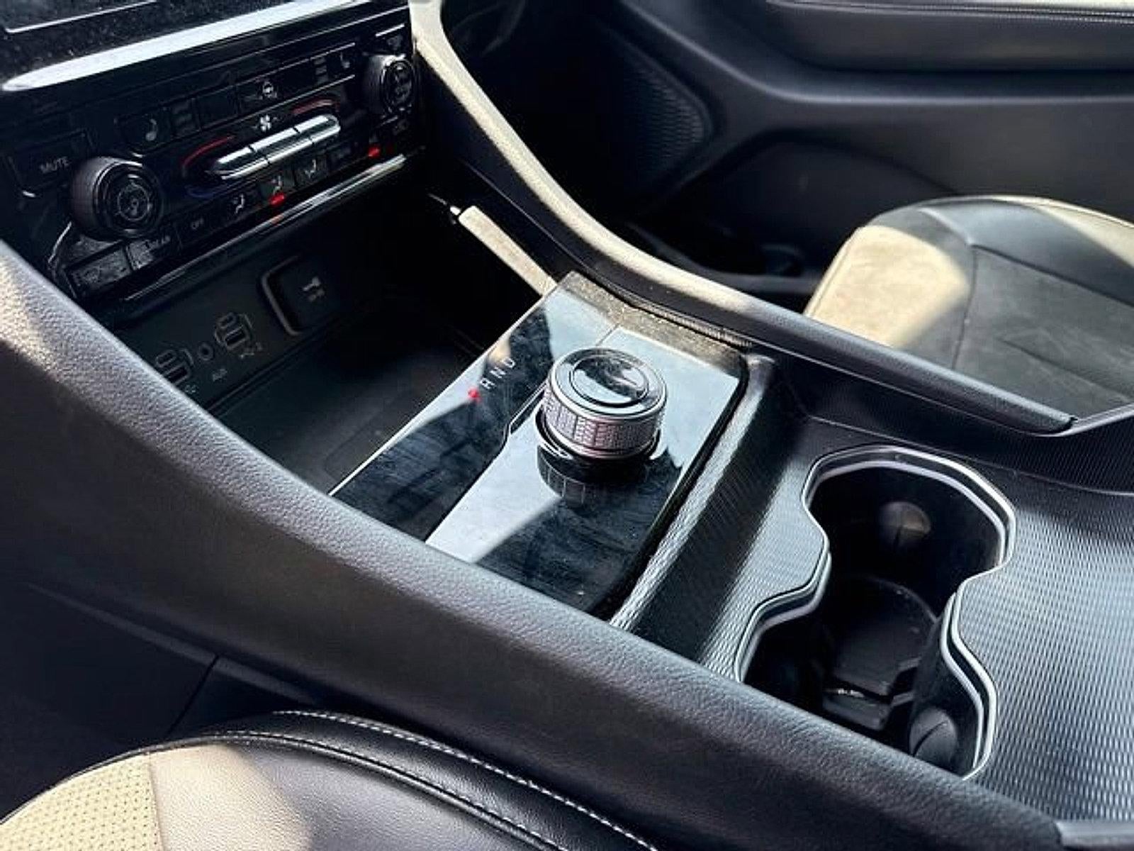 2025 Jeep Grand Cherokee Altitude 4x4