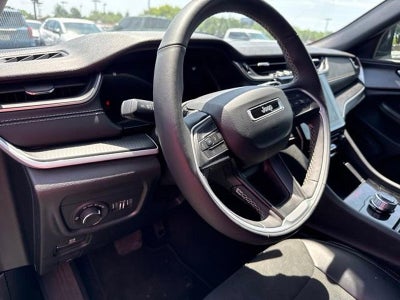 2025 Jeep Grand Cherokee Altitude 4x4