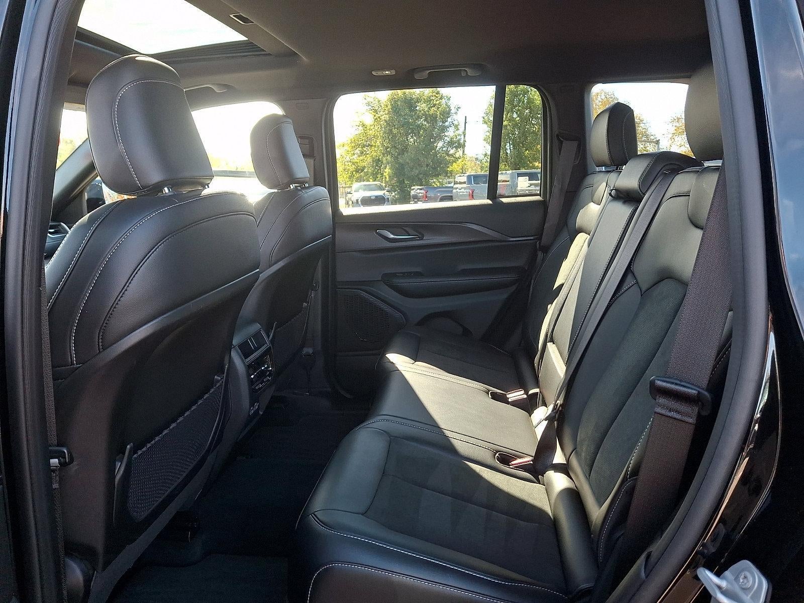 2025 Jeep Grand Cherokee Altitude 4x4