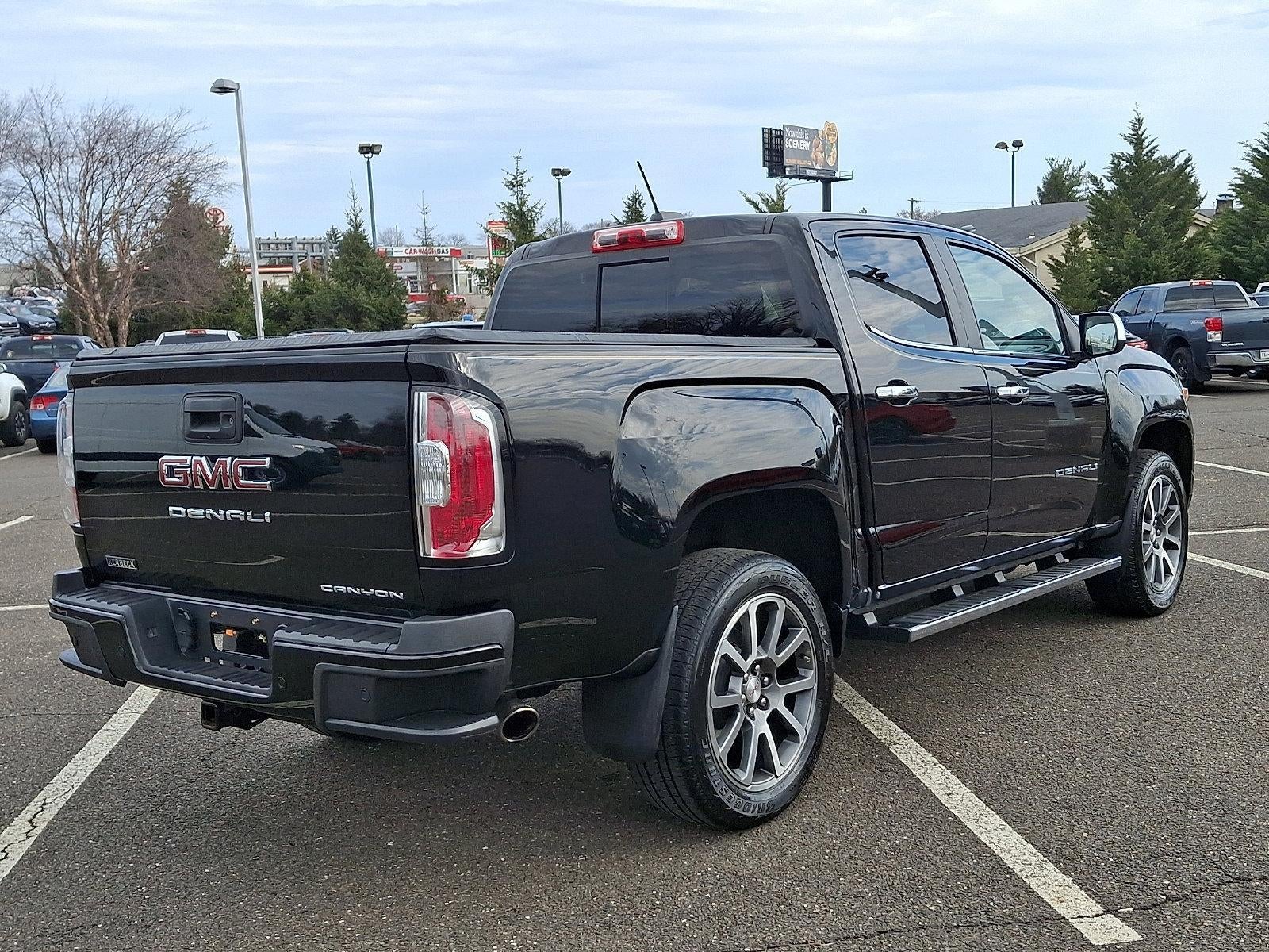 2022 GMC Canyon Crew Cab Short Box 4-Wheel Drive Denali