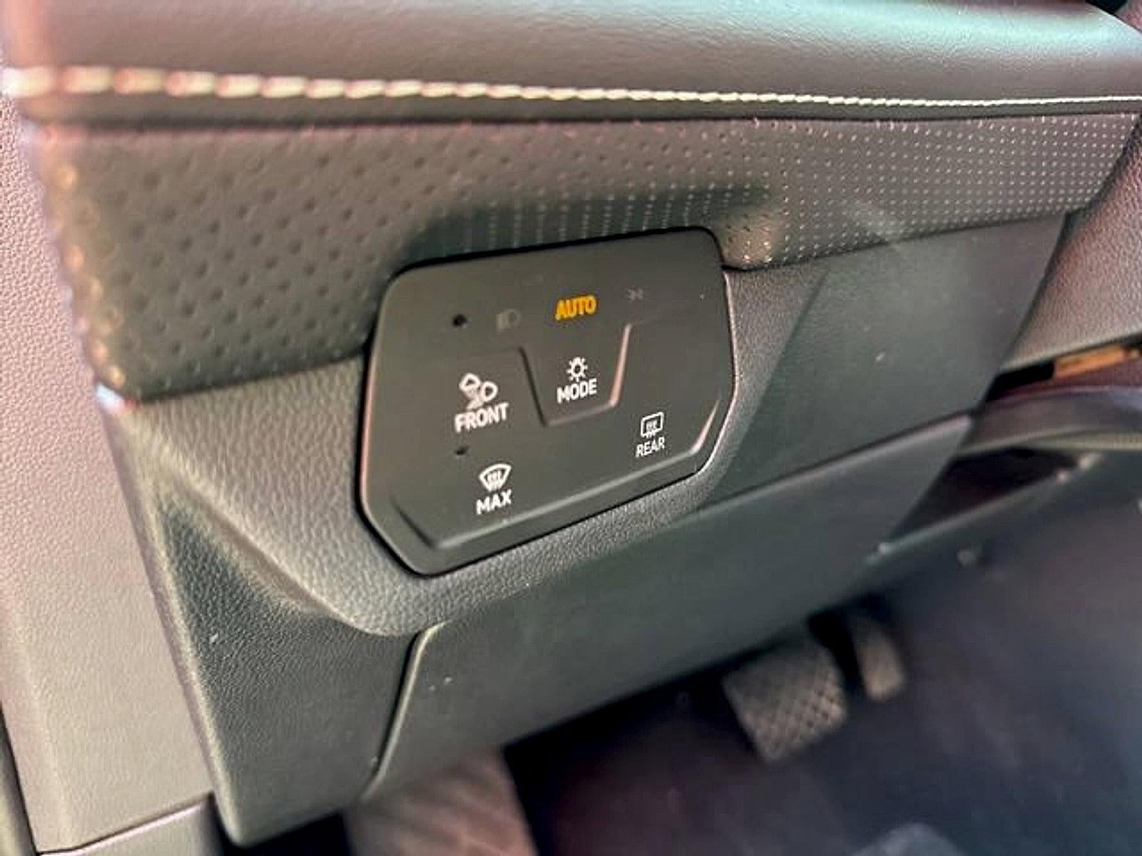 2025 Volkswagen Atlas 2.0T SE w/Technology FWD