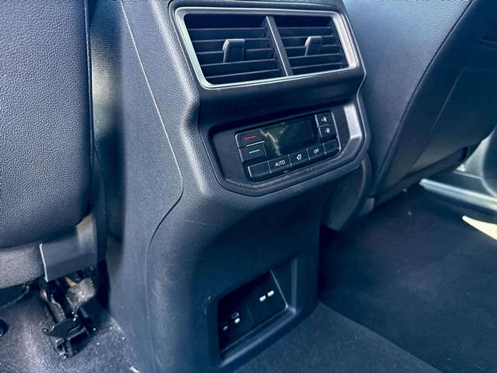 2025 Volkswagen Atlas 2.0T SE w/Technology FWD