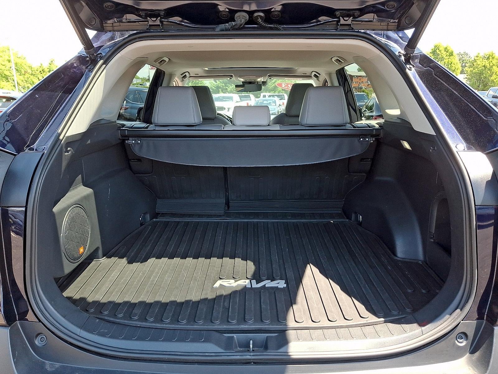 2023 Toyota RAV4 Hybrid XLE Premium AWD (Natl)