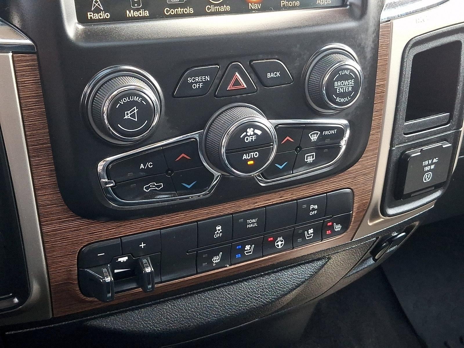 2014 RAM 2500 4WD Crew Cab 6.4 Ft Box Laramie