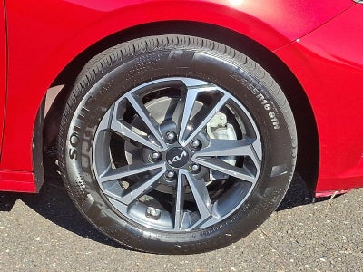 2024 Kia Forte LXS IVT