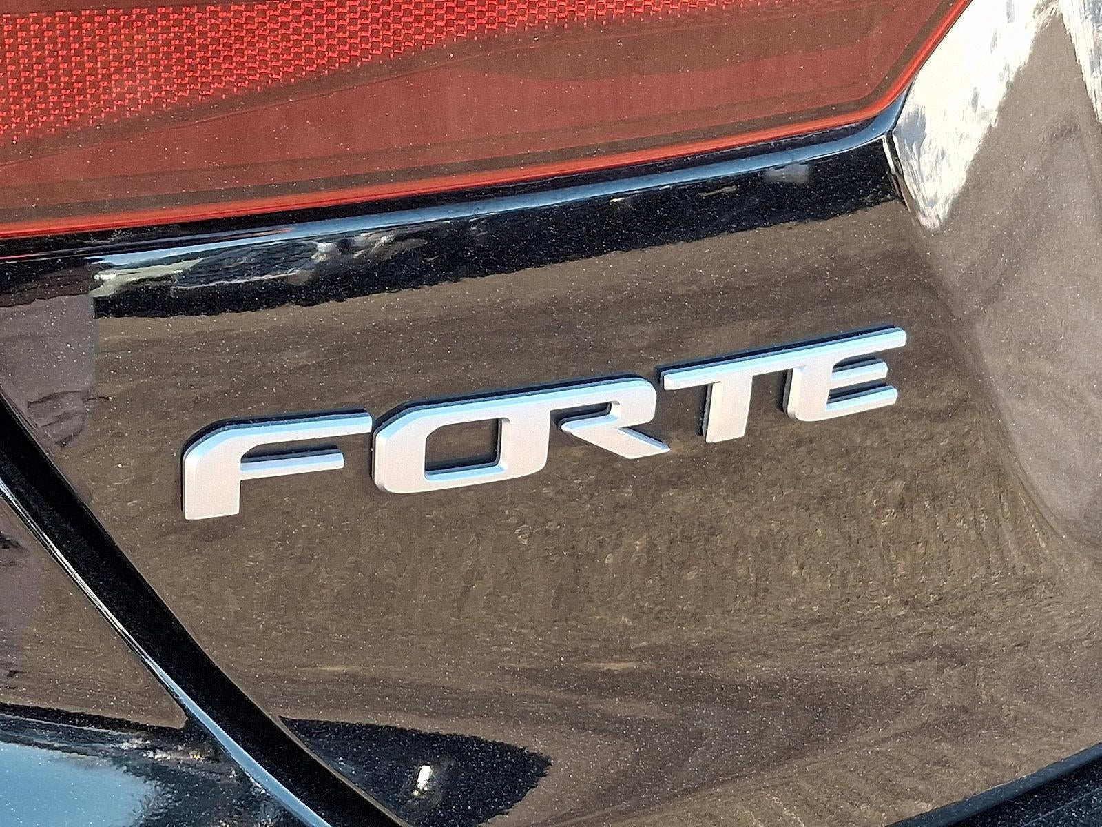 2024 Kia Forte LXS IVT