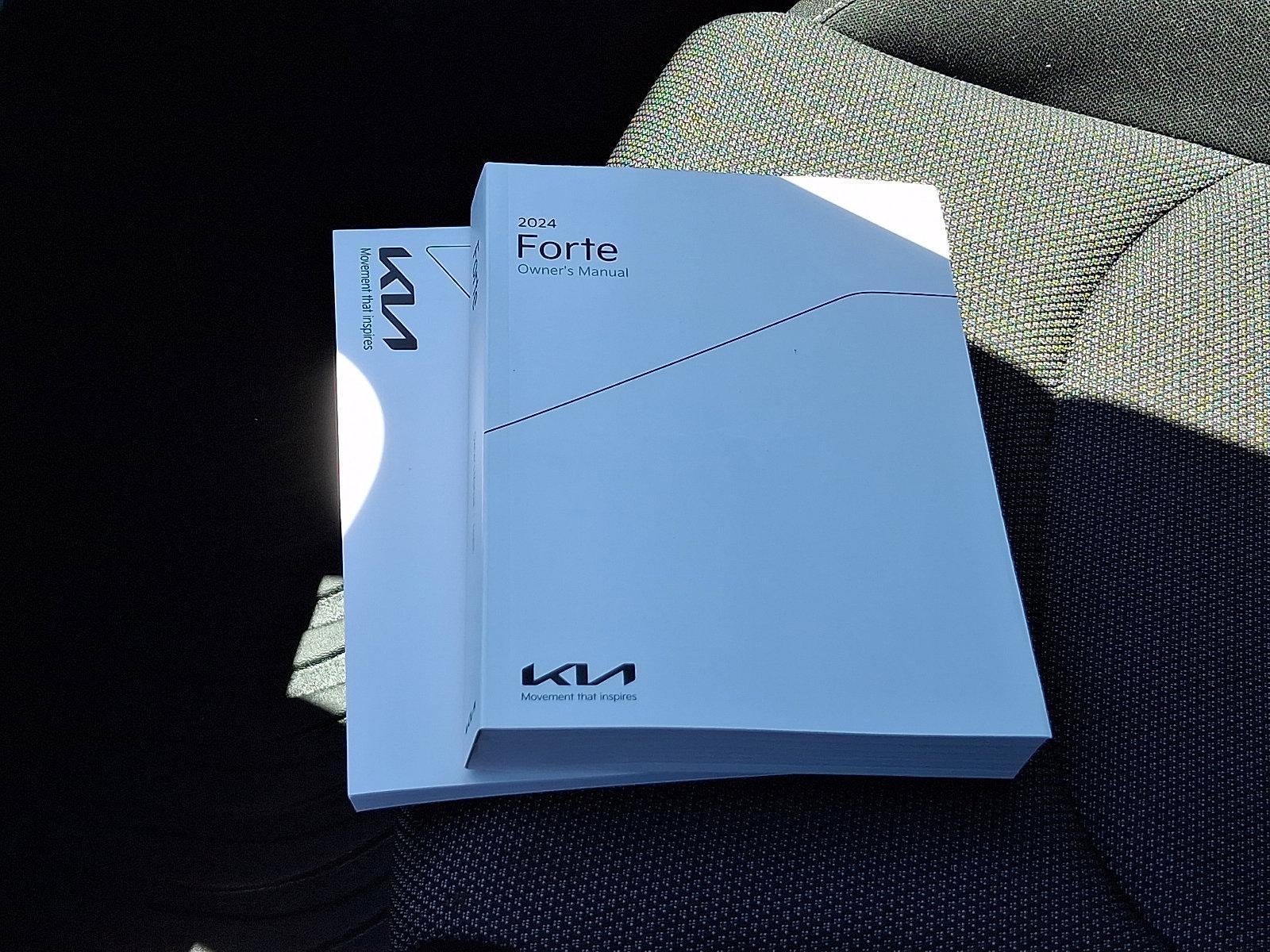 2024 Kia Forte LXS IVT