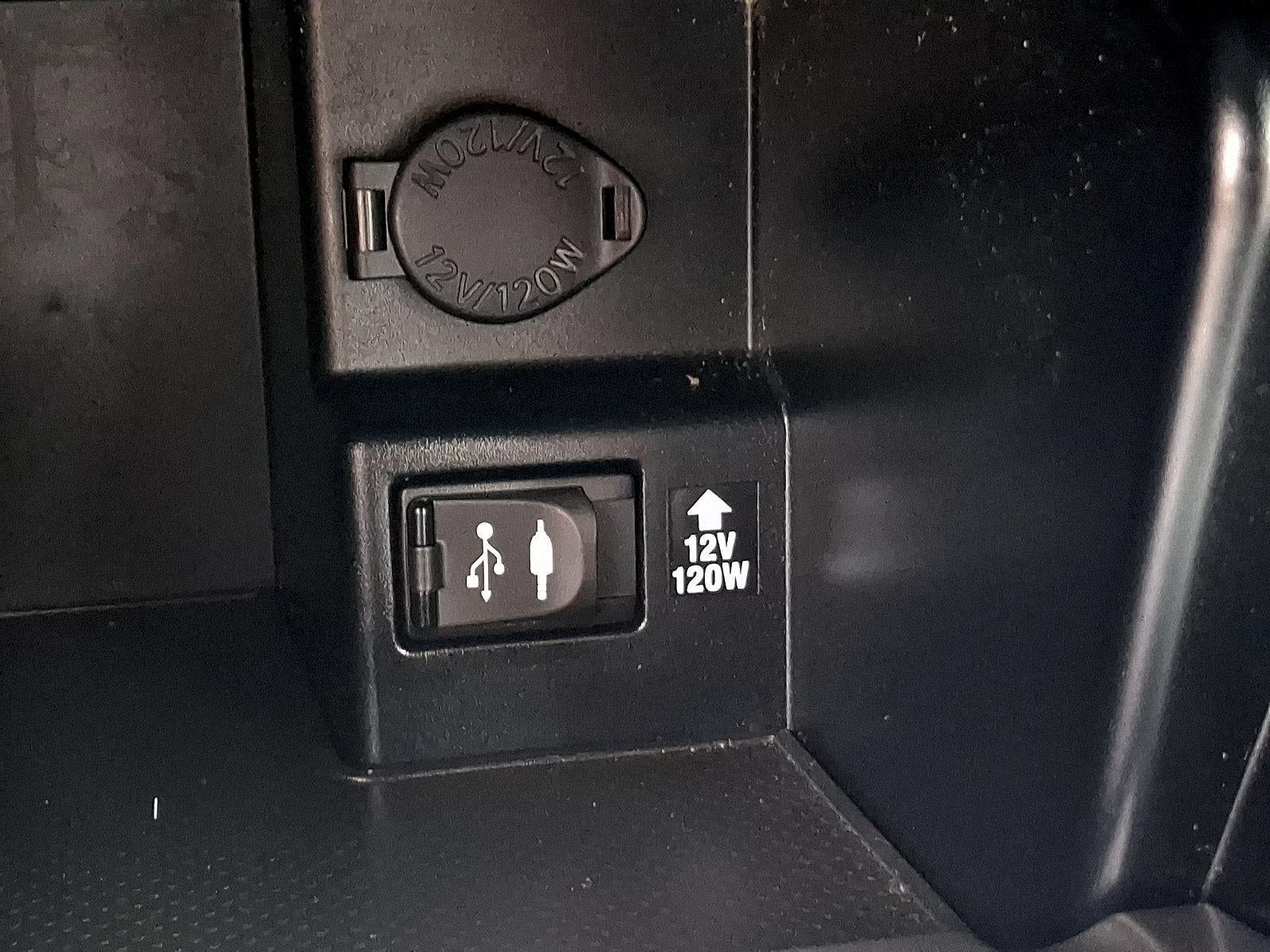 2014 Toyota Camry 2014.5 4dr Sdn I4 Auto SE (Natl)