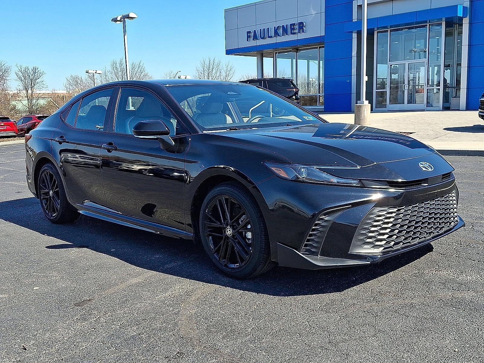2025 Toyota Camry SE (SE)