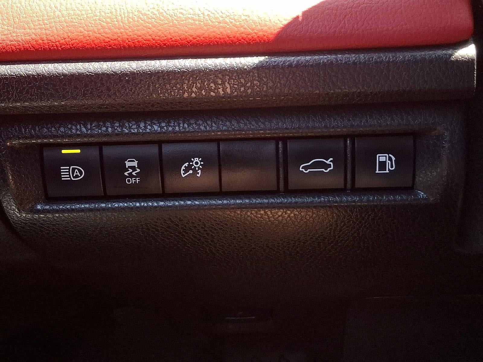 2025 Toyota Camry XSE (Natl)