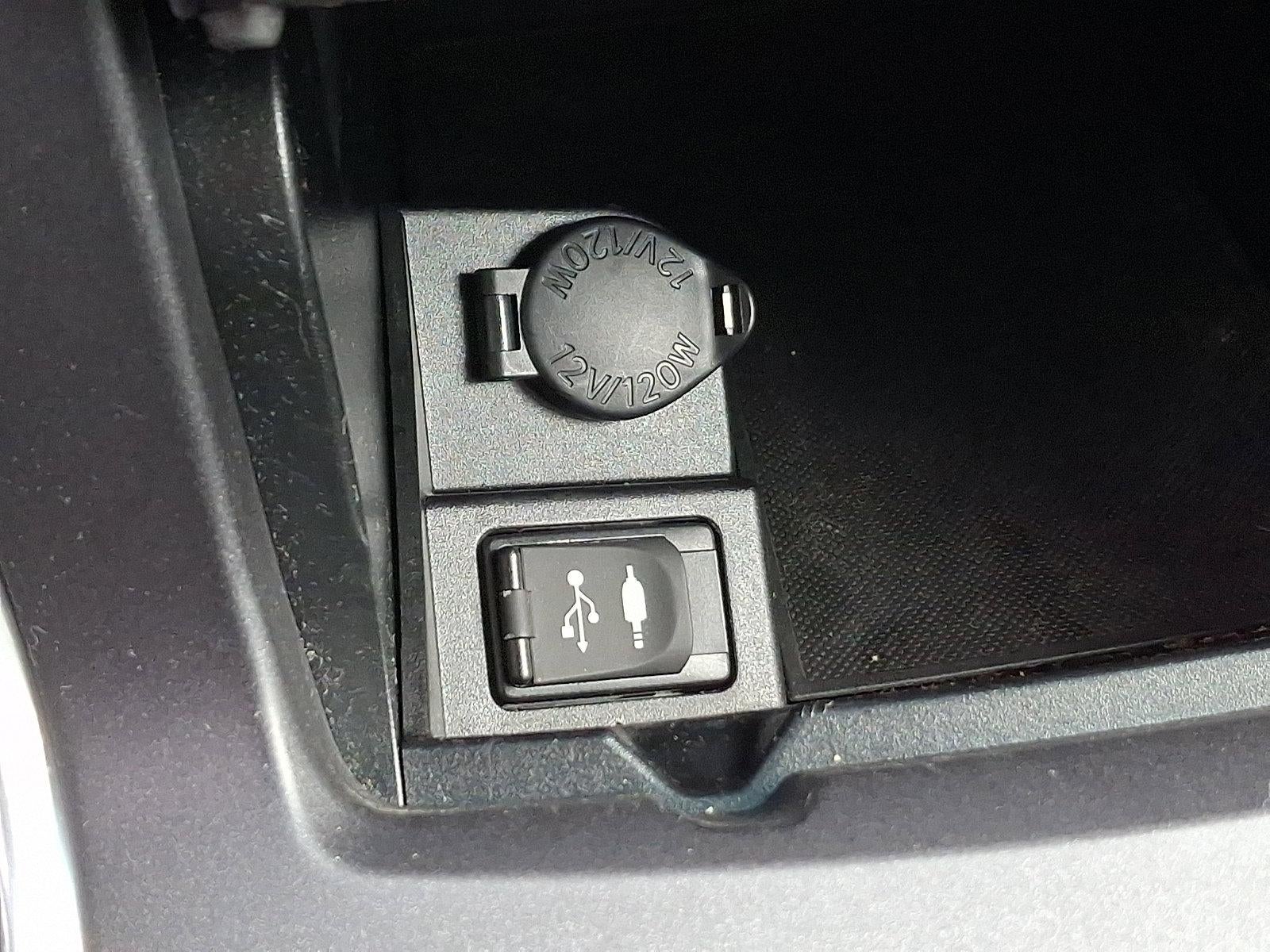 2015 Toyota Camry 4dr Sdn I4 Auto LE (Natl)