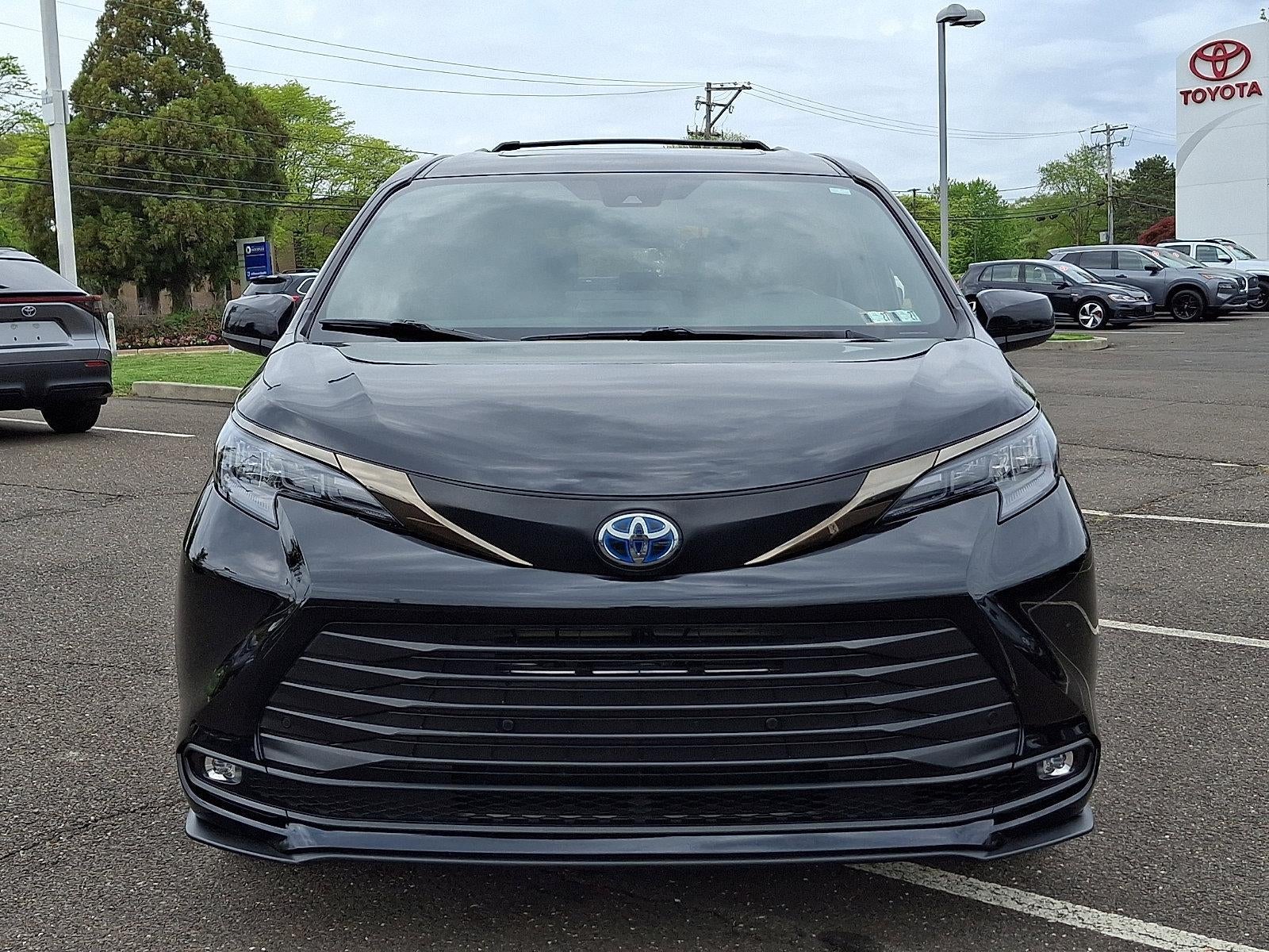 2023 Toyota Sienna Woodland Edition AWD 7-Passenger (Natl)