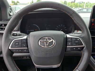2023 Toyota Sienna Woodland Edition AWD 7-Passenger (Natl)