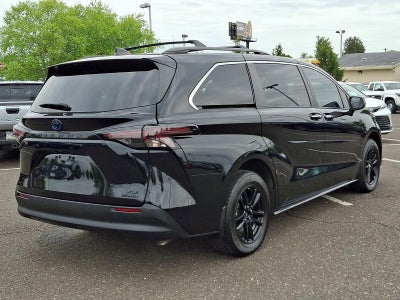 2023 Toyota Sienna Woodland Edition AWD 7-Passenger (Natl)