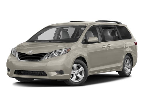 2017 Toyota Sienna LE FWD 8-Passenger (Natl)