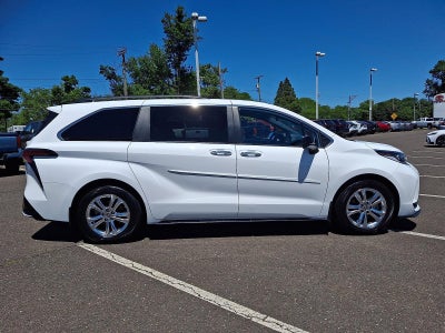 2023 Toyota Sienna XSE AWD 7-Passenger (Natl)