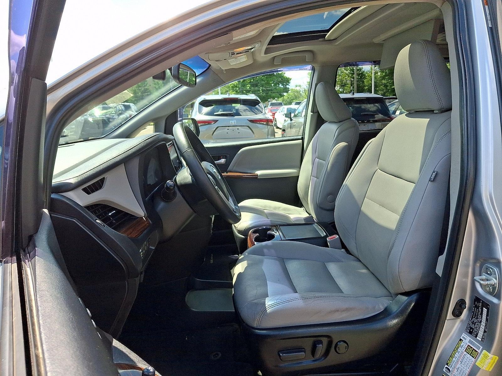 2015 Toyota Sienna 5dr 7-Pass Van Ltd Premium FWD (Natl)
