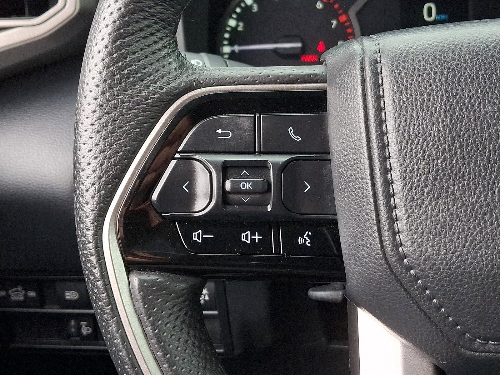 2022 Toyota Tundra 4WD 4WD SR5 CrewMax 5.5' Bed (Natl)