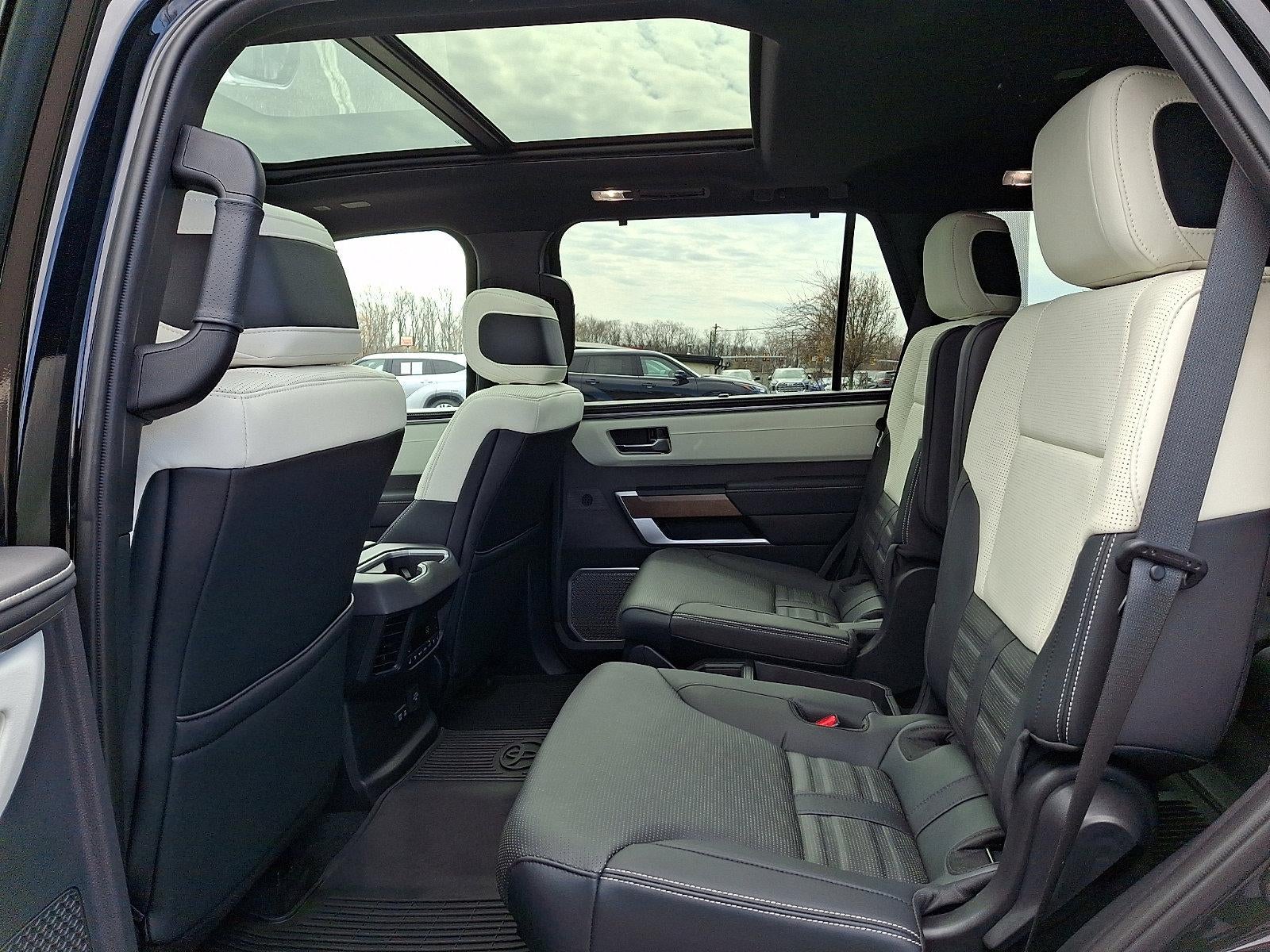 2025 Toyota Sequoia Capstone 4WD (Natl)