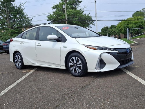 2017 Toyota Prius Prime Plus (Natl)