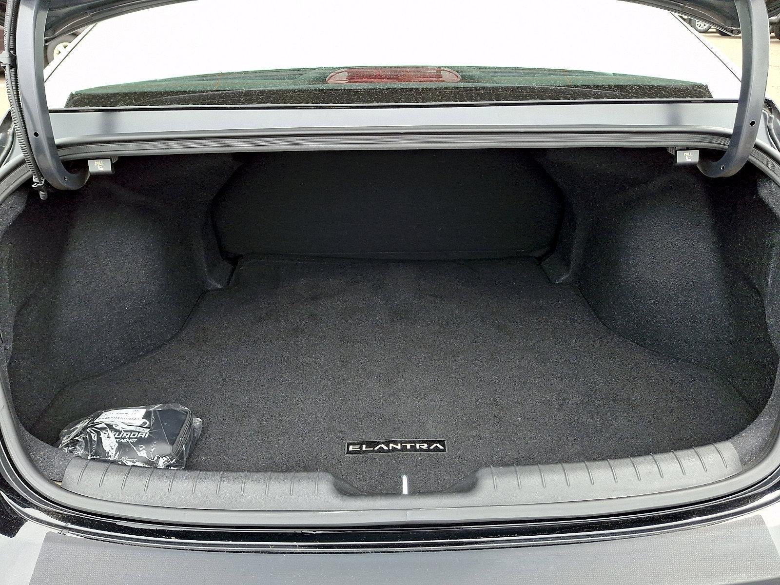 2023 Hyundai ELANTRA SEL IVT