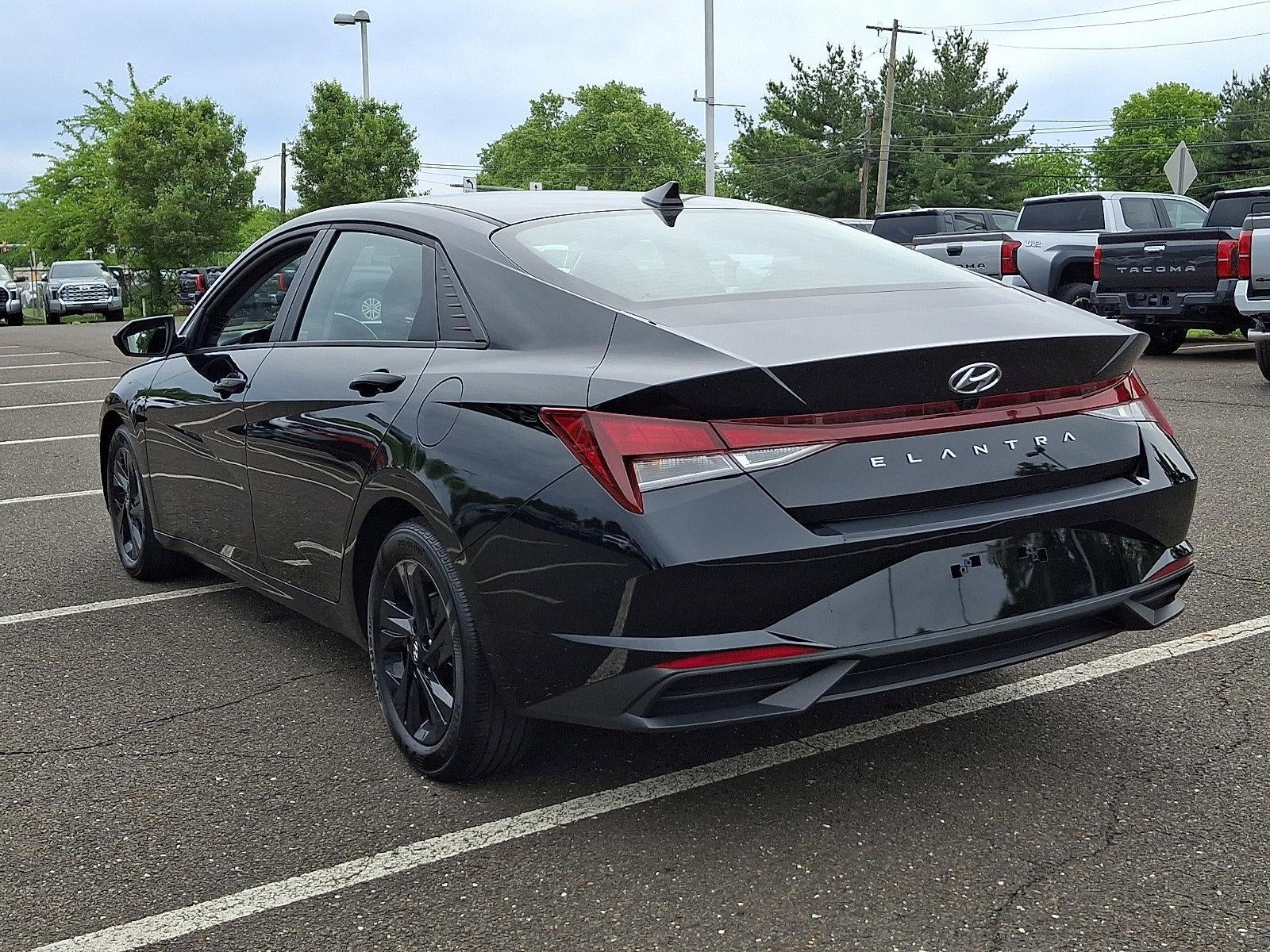 2023 Hyundai ELANTRA SEL IVT