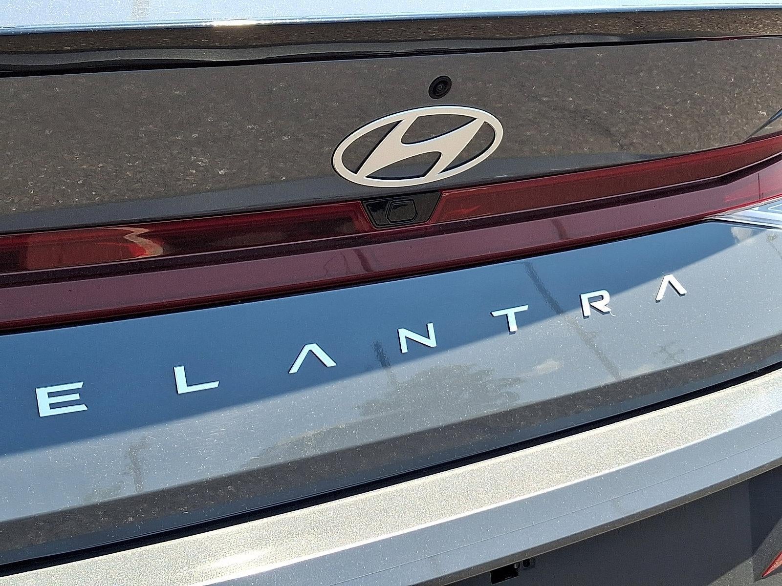 2025 Hyundai ELANTRA SEL Sport IVT