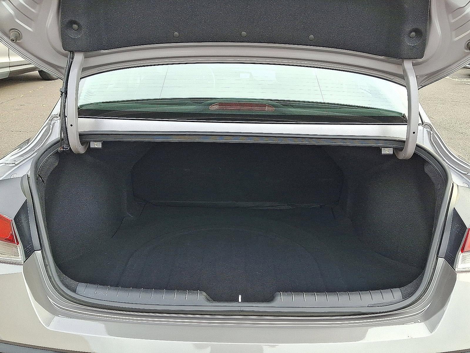 2024 Hyundai ELANTRA SEL IVT