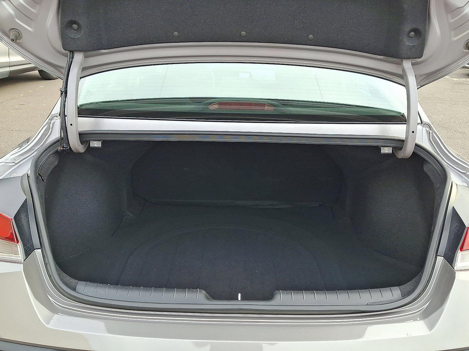 2024 Hyundai ELANTRA SEL IVT