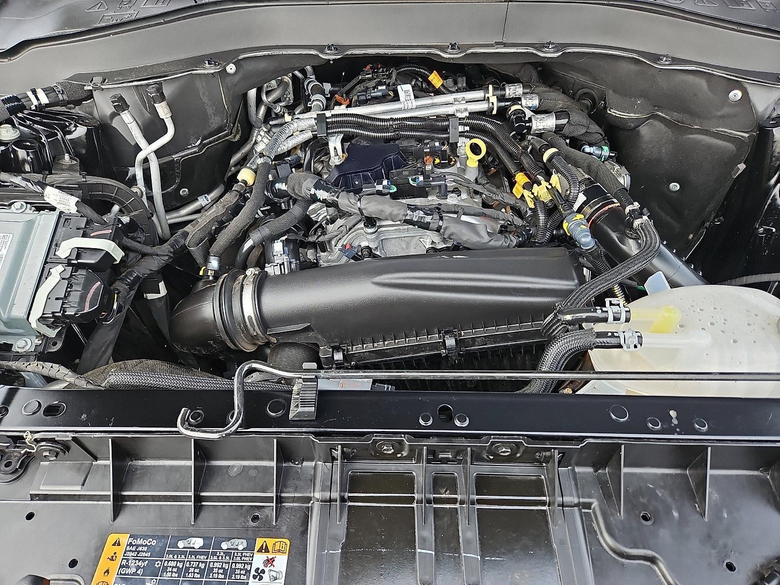 2025 Ford Explorer Active 4WD