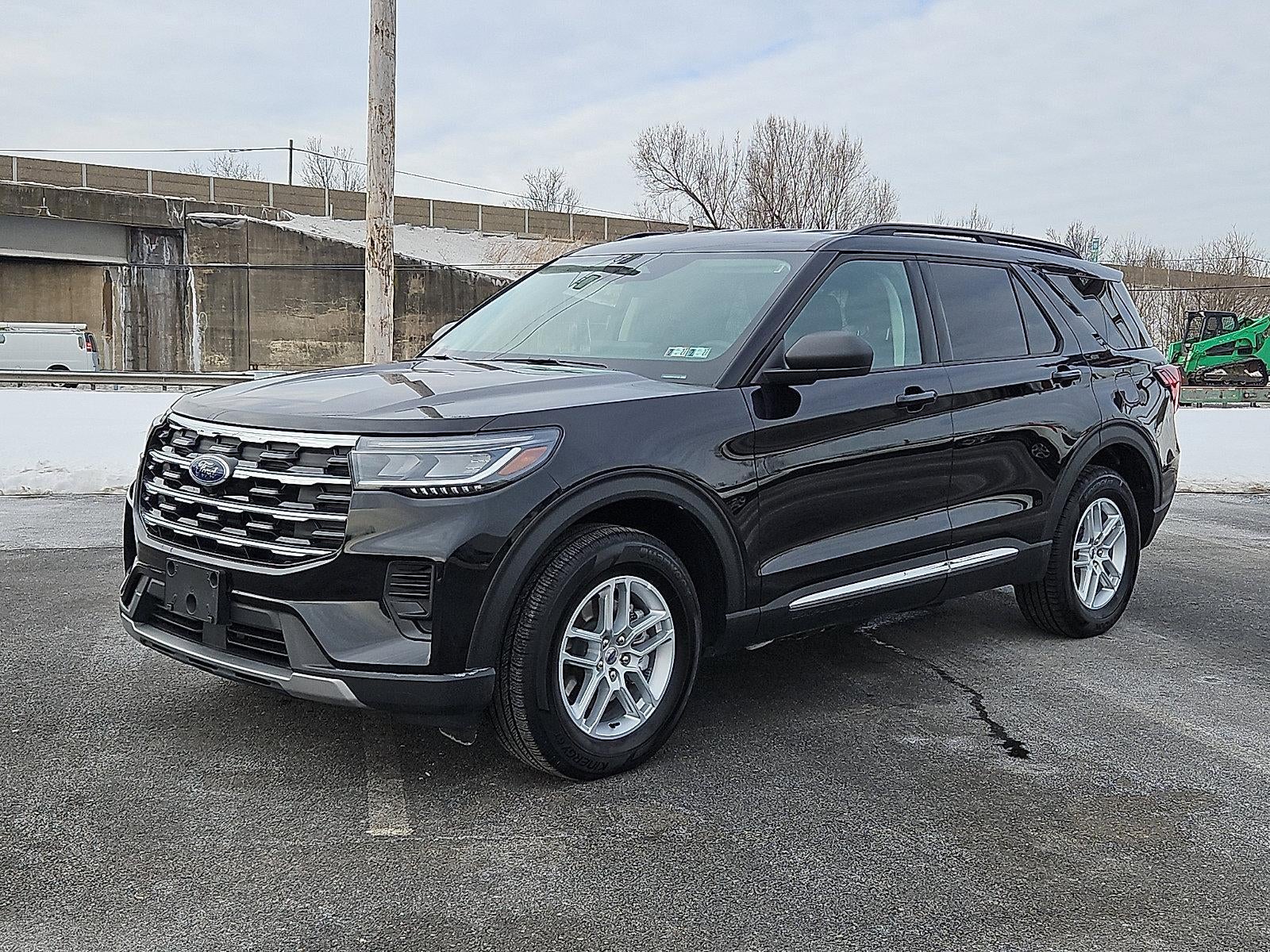 2025 Ford Explorer Active 4WD