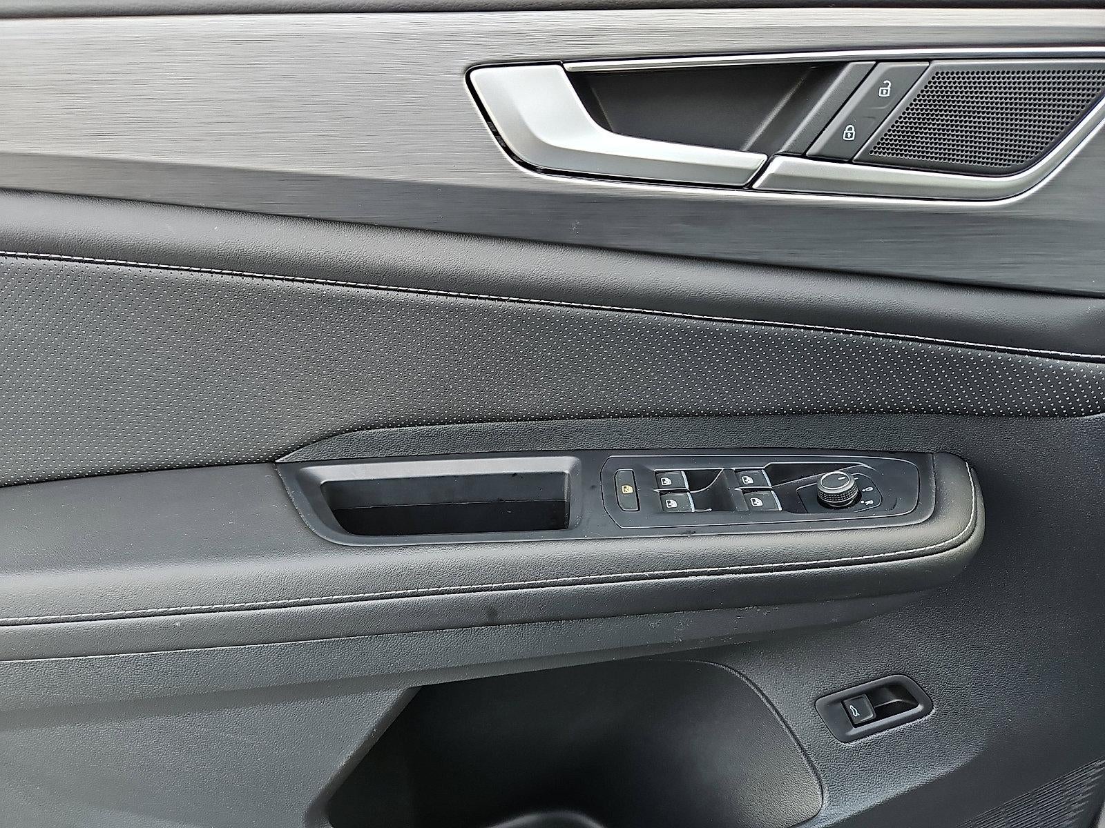 2025 Volkswagen Atlas Cross Sport 2.0T SE w/Technology 4MOTION