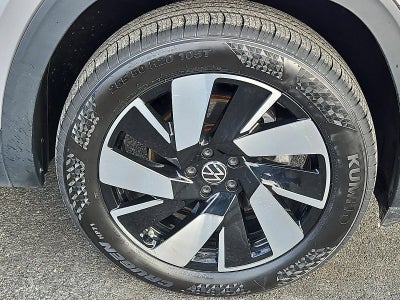 2025 Volkswagen Atlas Cross Sport 2.0T SE w/Technology 4MOTION