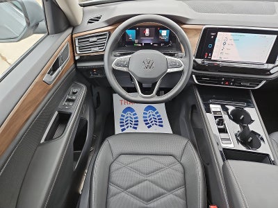 2025 Volkswagen Atlas 2.0T SE w/Technology 4MOTION