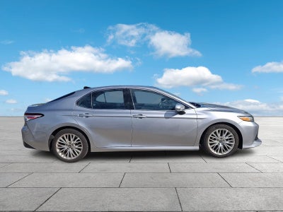 2019 Toyota Camry XLE Auto (SE)
