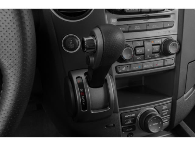 2013 Honda Pilot 4WD Touring with DVD Rear Entertainment System and Navigation