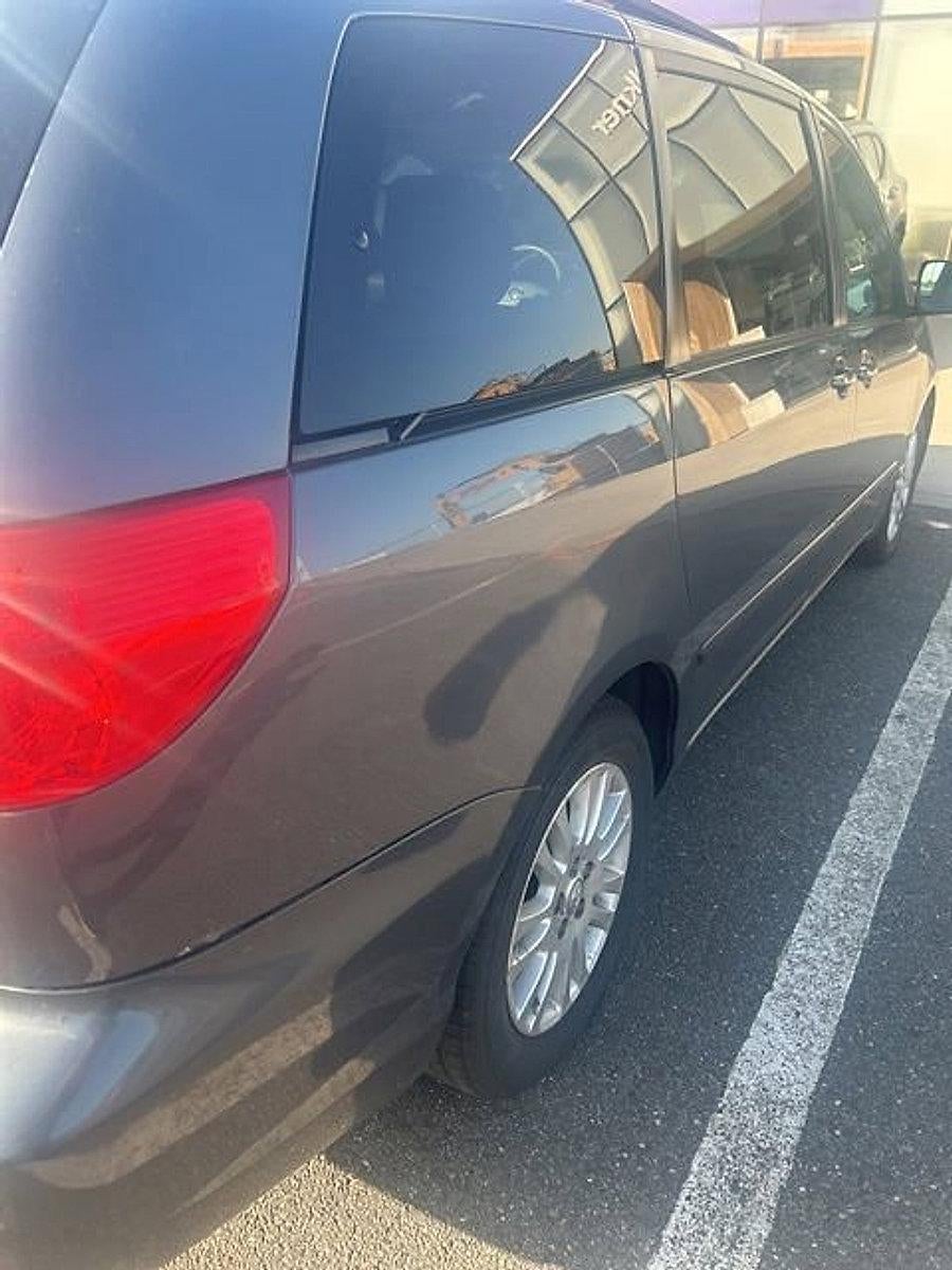 2010 Toyota Sienna 5dr 7-Pass Van XLE FWD (Natl)