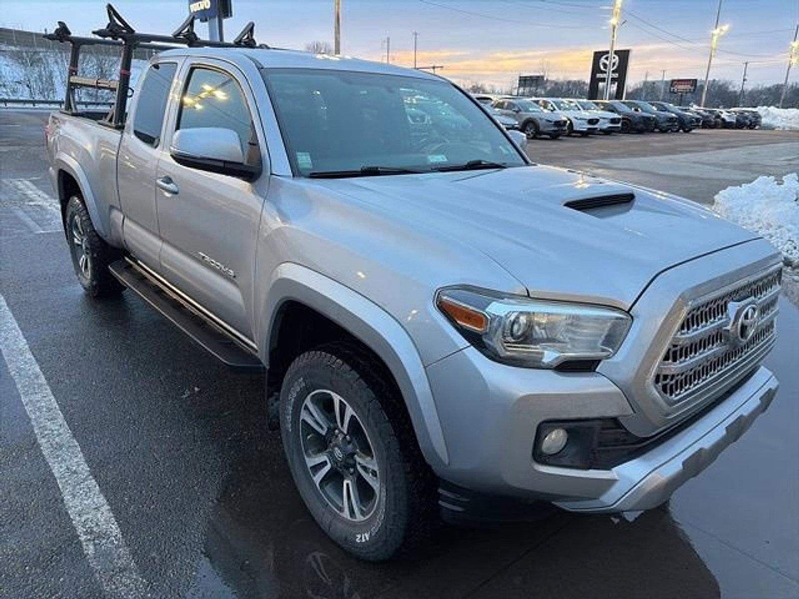 2016 Toyota Tacoma 4WD Access Cab Standard Bed V6 Manual TRD Sport (Natl)