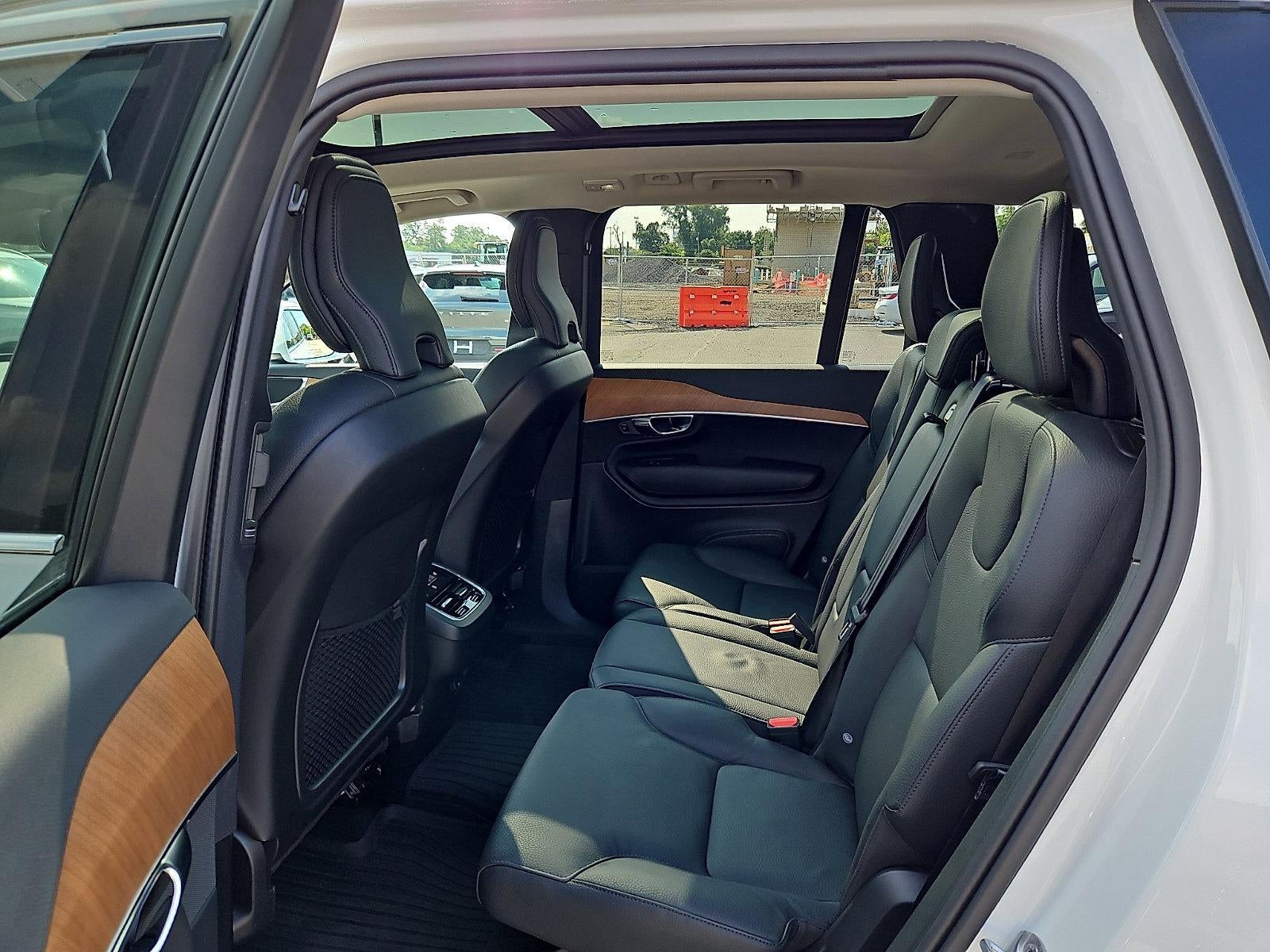 2025 Volvo XC90 B6 AWD Core 7-Seater