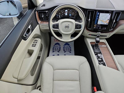 2021 Volvo XC60 T5 AWD Momentum
